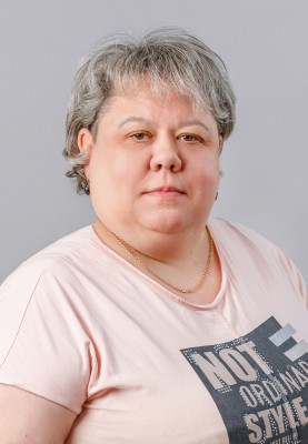 Заместитель заведующего по административно- хозяйственной части Неустроева Светлана Николаевна Заместитель заведующего по административно- хозяйственной части Неустроева Светлана Николаевна
